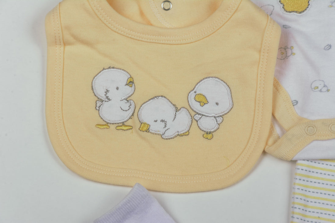 Watch Me Grown 4 Piece Chick Gift Set (3-12 Months)