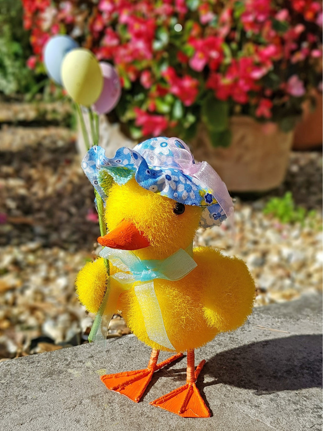 Display Duckling with Balloons (8.5x20cm)