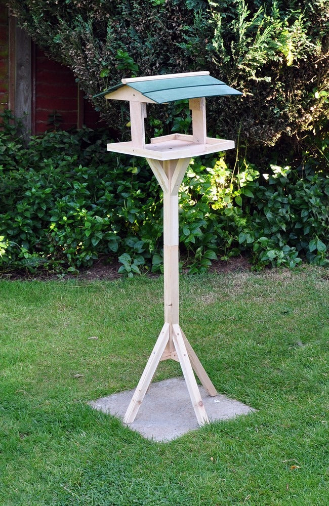 Nature\&#039;s Market Traditional Wooden Bird Table