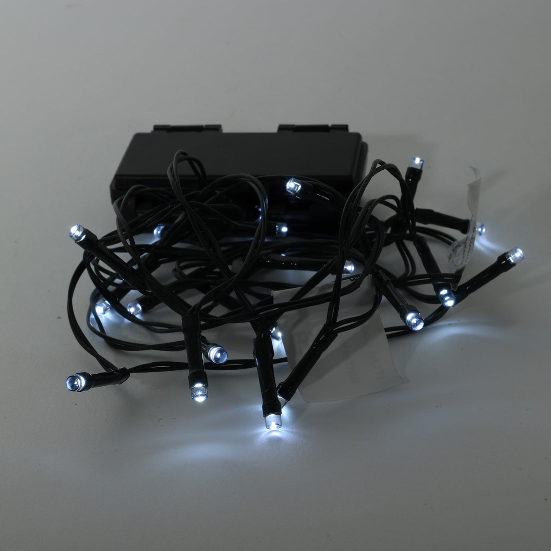 White Light Garland w/Outdoor Battery Pack (2.1m)