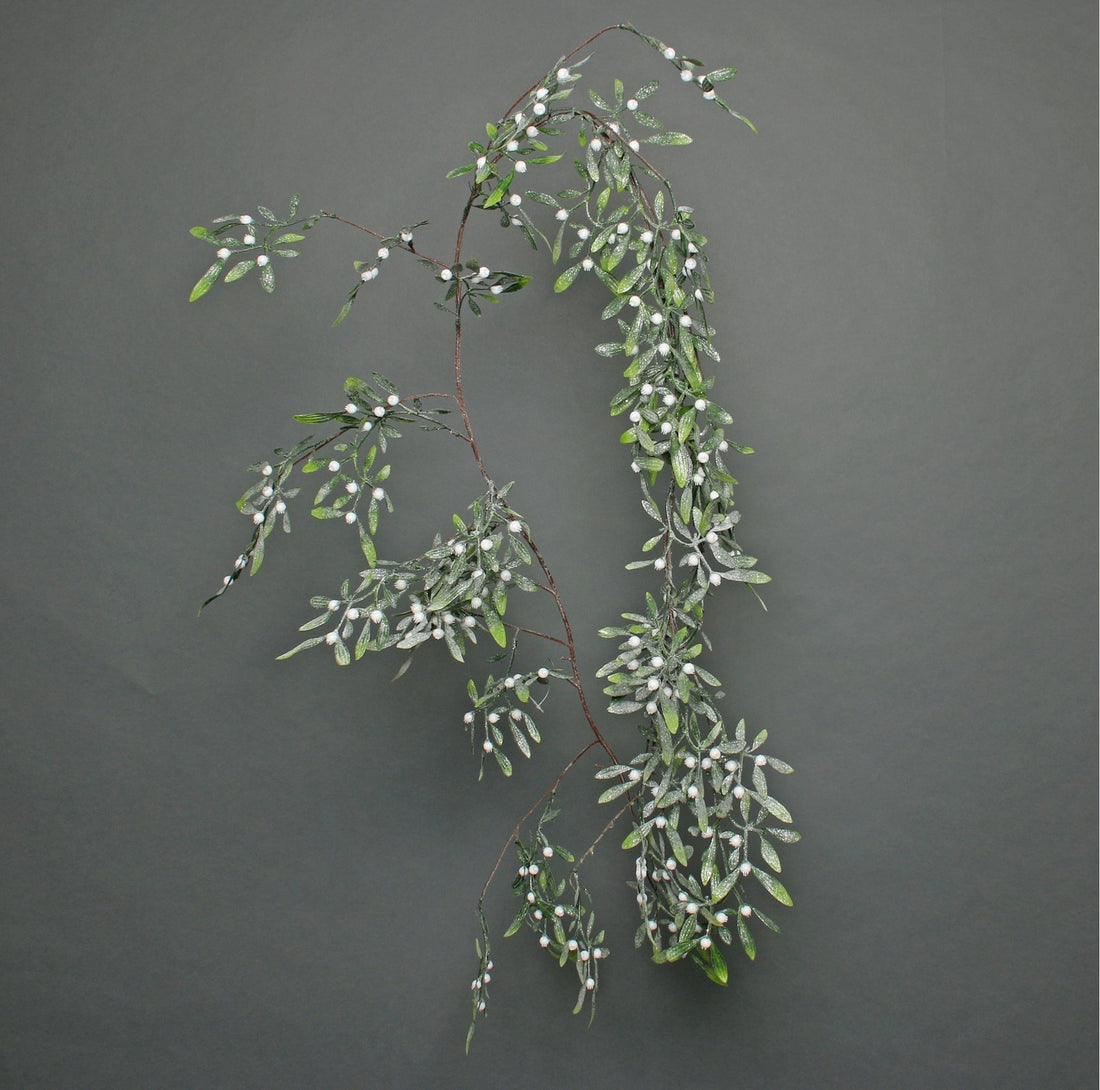 Frosted White Berry Mistletoe Garland (180cm)