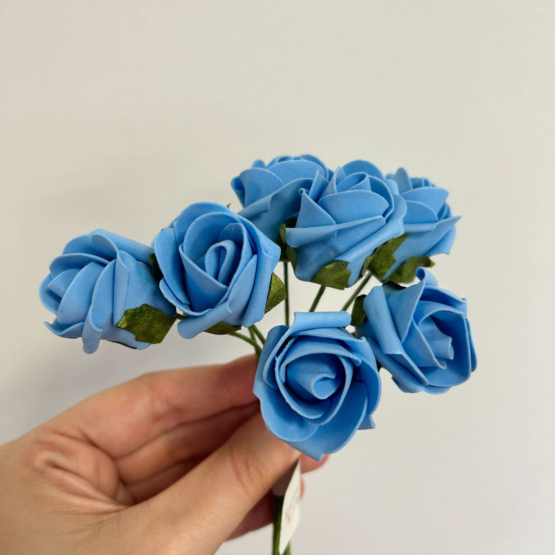 Bunch of 8 China Blue Foam Tea Rose Bud