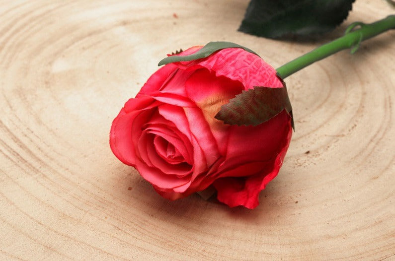 Small Rose Bud Fuschia