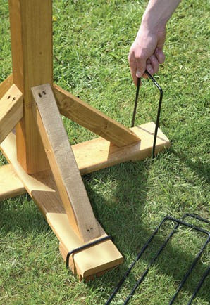 Tom Chambers Bird Table Stabiliser Pegs