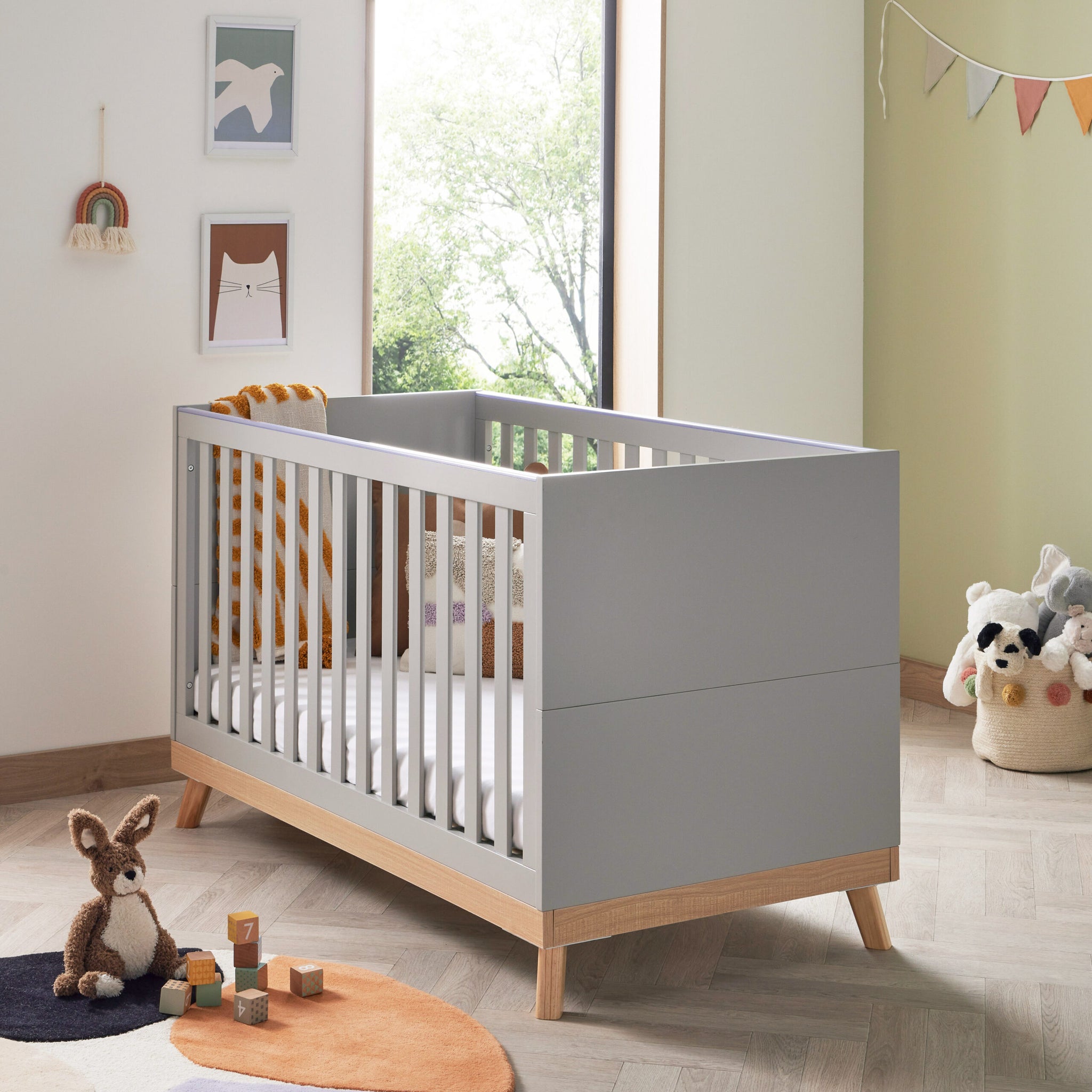 Mona Cot Bed