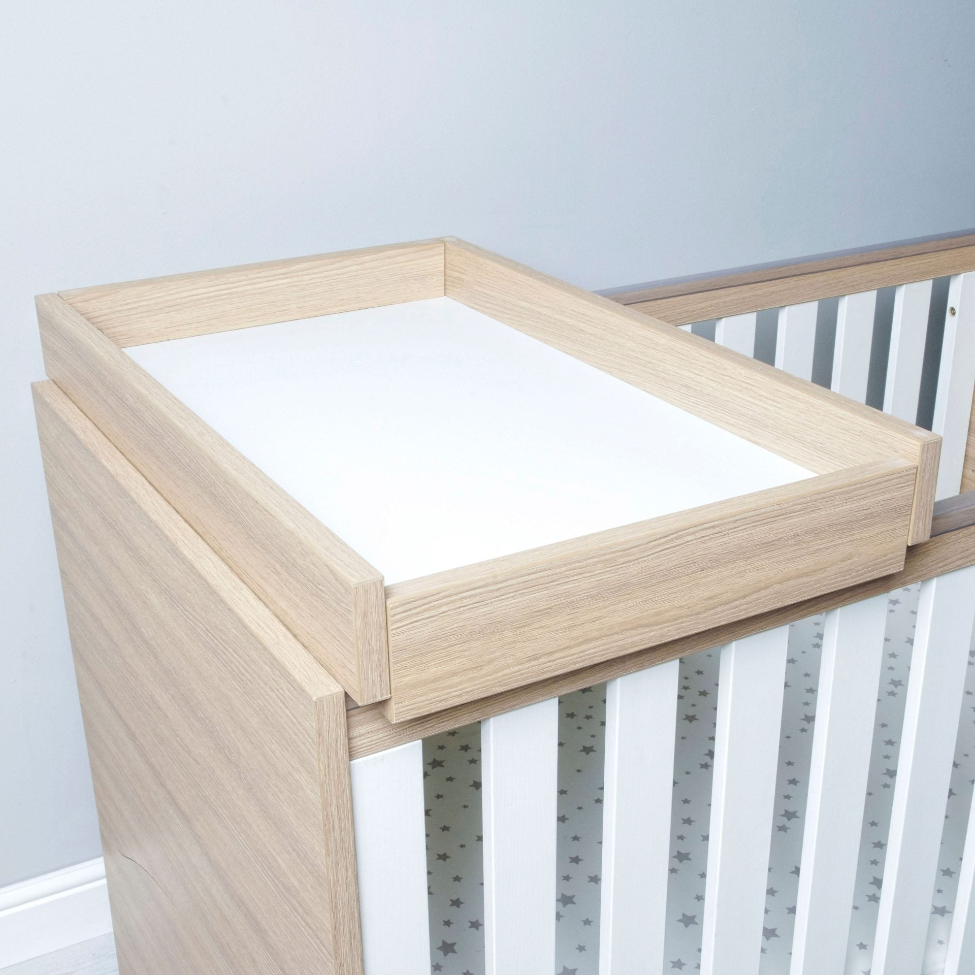 Babymore Luno Veni Cot Top Changer - Oak - Babymore