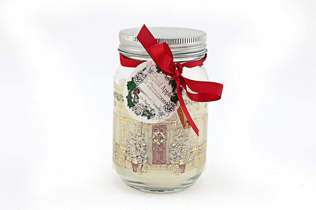 Christmas Traditional Home Candle Jar Gold & Cream - £15.99 - Christmas Candles & Fragrance 