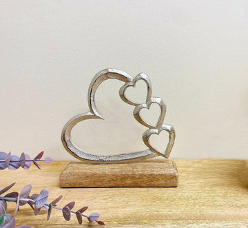 Metal Silver Four Heart Ornament On A Wooden Base Small - £13.99 - 