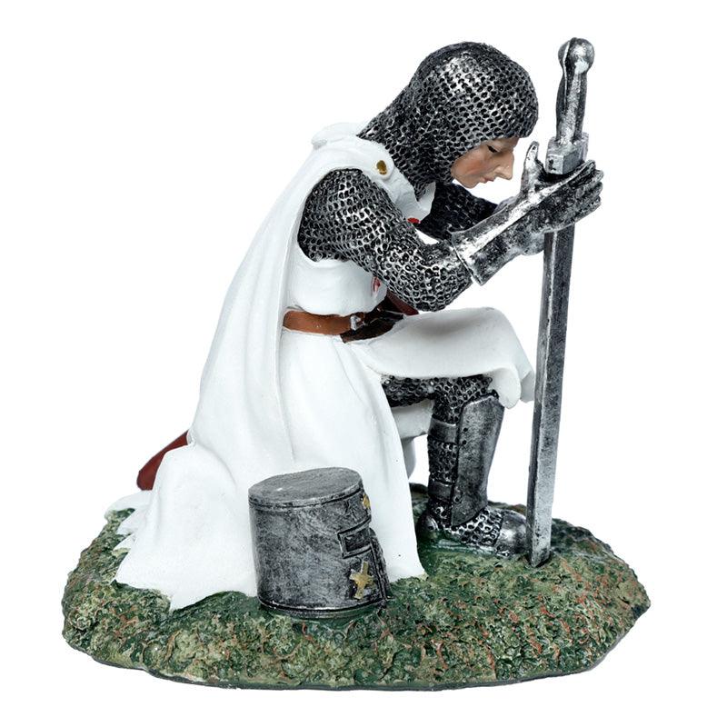 Protector of the Kingdom Knight Kneeling - £12.49 - 